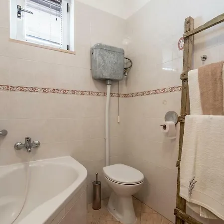 Seaview Apartment
