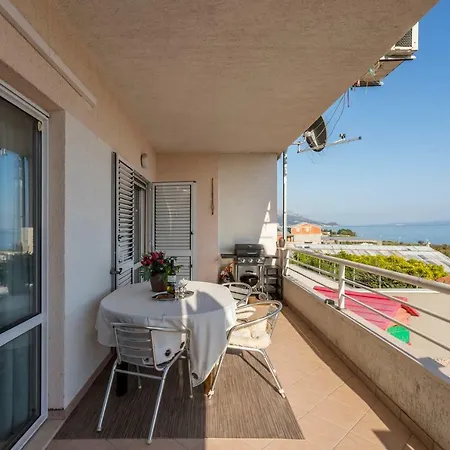 Seaview Apartment