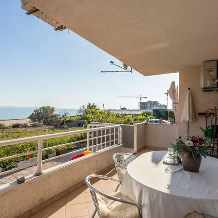Seaview Apartment
