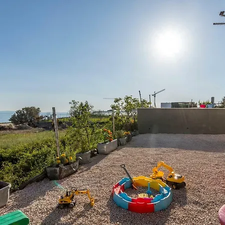 Seaview Apartment